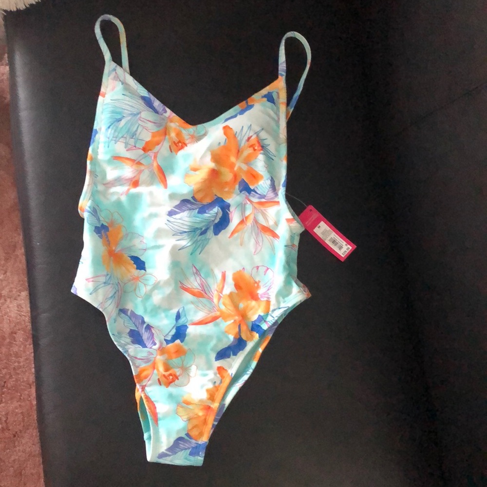 🤩BUY 3 GET 1 FREE🤩NEW 1 piece tropical swimsuit